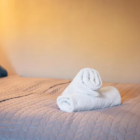 Stylish Old Town Retreat I I Cohost Apartamento *