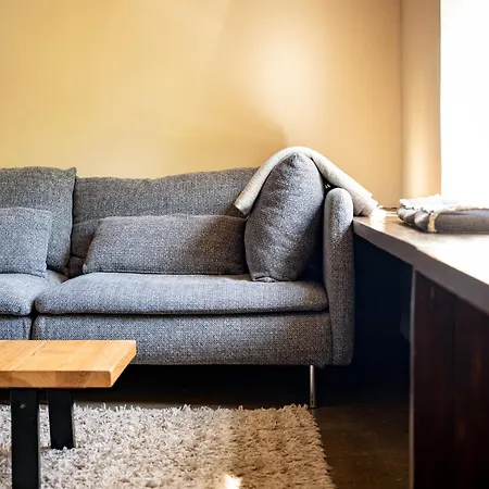 Stylish Old Town Retreat I I Cohost Apartamento Klaipėda