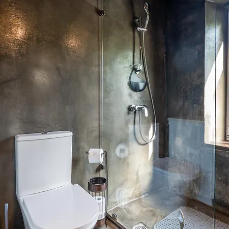 Stylish Old Town Retreat I I Cohost *