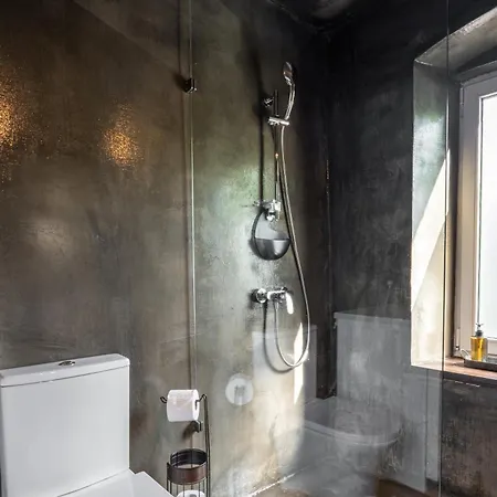 Stylish Old Town Retreat I I Cohost Klaipėda